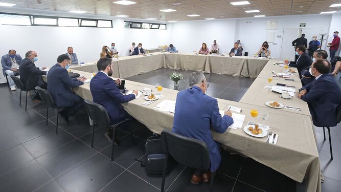 Fotos del Desayuno de redacci&oacute;n de Europa Sur: "Recinto fiscal Bah&iacute;a de Algeciras, la oportunidad de la comarca"