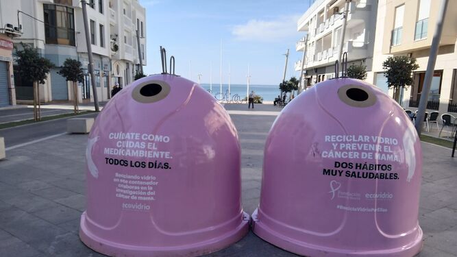 Los contenedores rosas de la campaña de Ecovidrio.