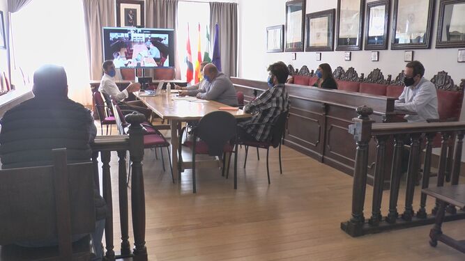 La reunión de la Comisión Técnica por la Covid-19 del Ayuntamiento de Tarifa.
