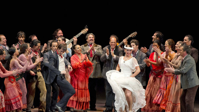 Un pasaje de 'Fuego', ballet interpretado por la Cía. Antonio Gades en el Teatro Real.