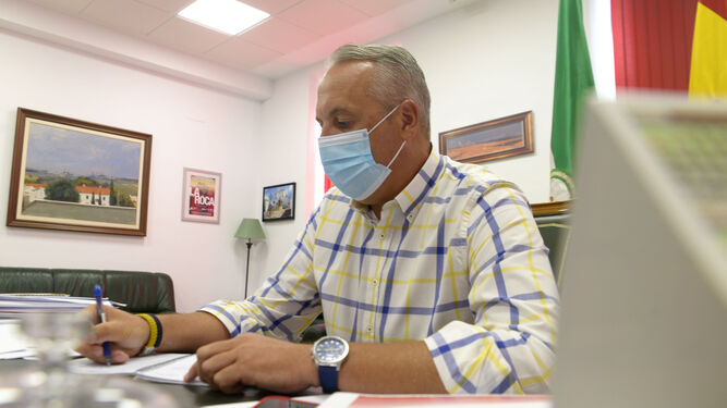 Juan Carlos Ruiz Boix, en su despacho.