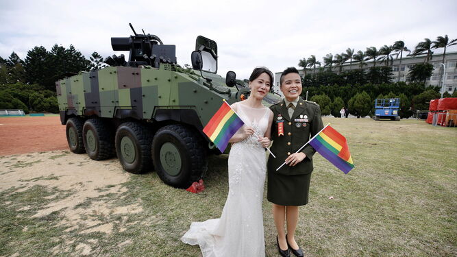 El Ejército de Taiwán oficia sus primeras bodas entre homosexuales