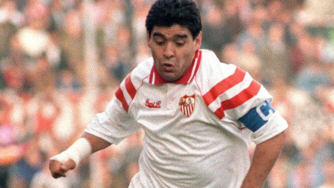 Maradona milit&oacute; en el Sevilla en la temporada 92-93