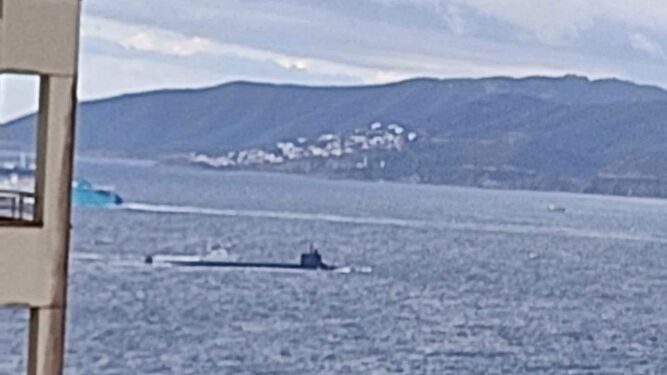 El submarino nuclear en Gibraltar.
