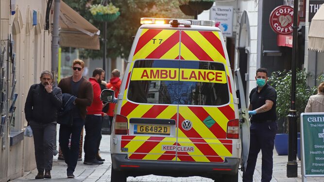 Una ambulancia, en Gibraltar.