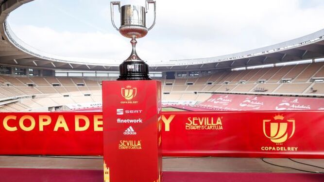 El trofeo que se pone en juego en la Copa 2020-21, en La Cartuja (Sevilla)