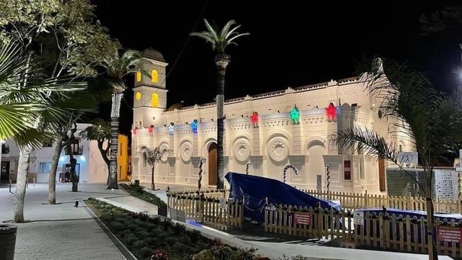 La fachada del centro cultural Santa Catalina también ha sido decorada.