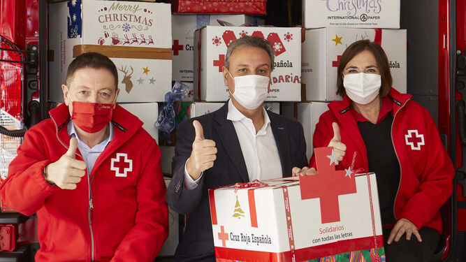 Ford dona a Cruz Roja 4.000 euros que se convertirán en juguetes