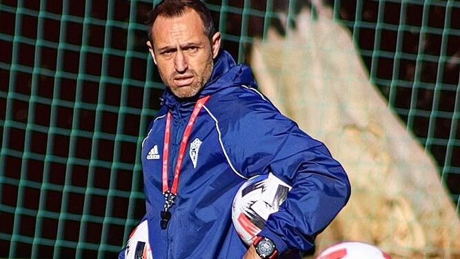 Aira, el entrenador del Marbella.