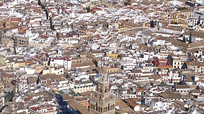 Vista aérea del centro monumental, donde se concentra la mayor parte de las viviendas turísticas.