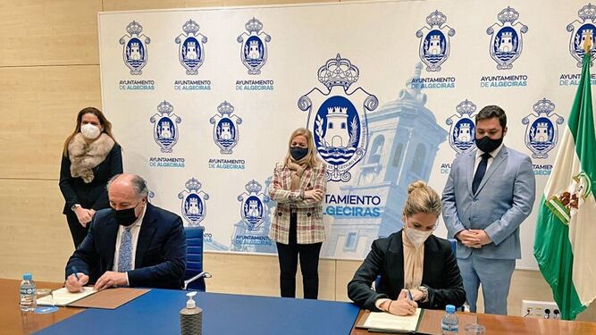 Firma de la cesión de suelos para la nueva sede judicial de Algeciras.
