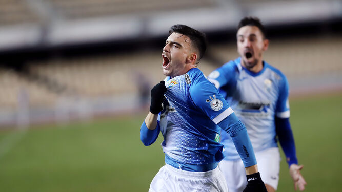 Javi Forján celebra un gol con la camiseta del Xerez Deportivo