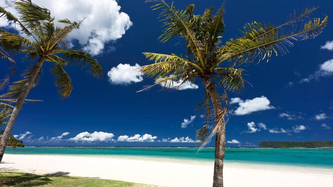 Una de las playas paradisiacas que hay en la isla hoy conocida como Guam pero que fue bautizada por la flota de Magallanes como la isla de los Ladrones.