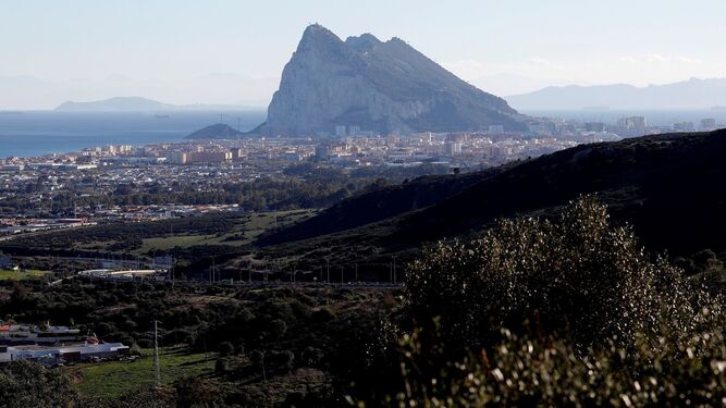 El Peñón de Gibraltar, junto a La Línea de la Concepción.