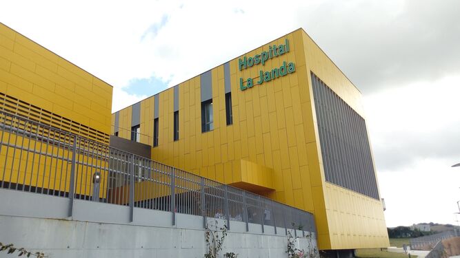Edificio principal del Hospital La Janda.