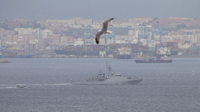 El 'HMS Trent', a su llegada a Gibraltar.