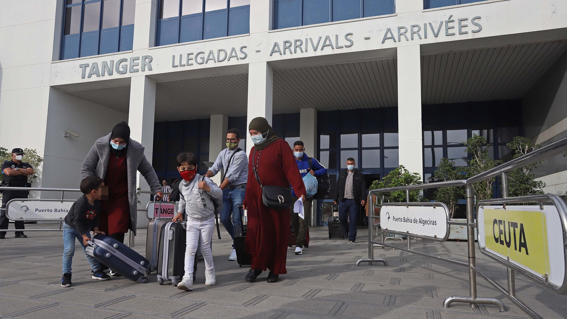 Llegada de los espa&ntilde;oles repatriados de Marruecos a Algeciras