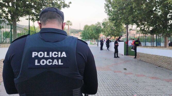 La Policía Local de Puerto Serrano, durante una de las intervenciones del fin de semana