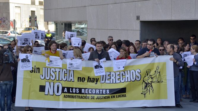 Manifestación de funcionarios de Justicia en Almería