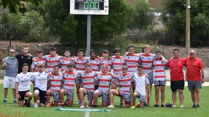 El equipo sub-18 del Club de Rugby El Estrecho