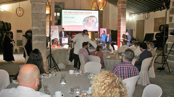 Una imagen del evento 'Yo me caso en Cádiz', celebrado este martes en el Castillo de San Marcos.