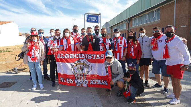 Aficionados del Algeciras, el pasado sábado en Villanueva de la Serena.