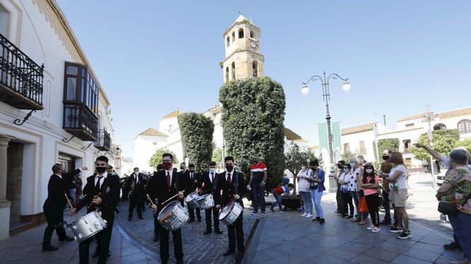La banda municipal de Los Barrios recorrió las calles de la localidad.