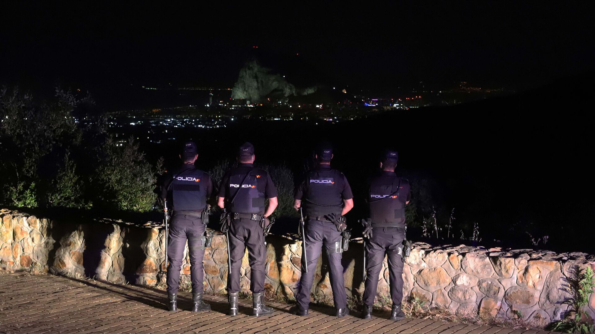Fotos de una noche de patrulla con la Polic&iacute;a Nacional en La L&iacute;nea