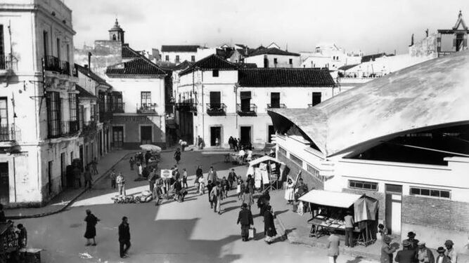 Calle Sacramento, en la plaza del mercado, hacía 1950.