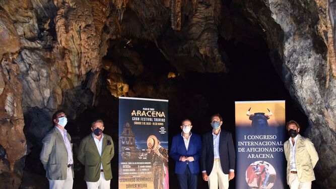 Aracena presenta en La Gruta su festival taurino del próximo cuatro de julio