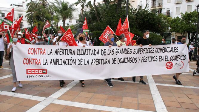 La llegada de la manifestación organizada por los sindicatos a la Plaza de Isaac Peral.