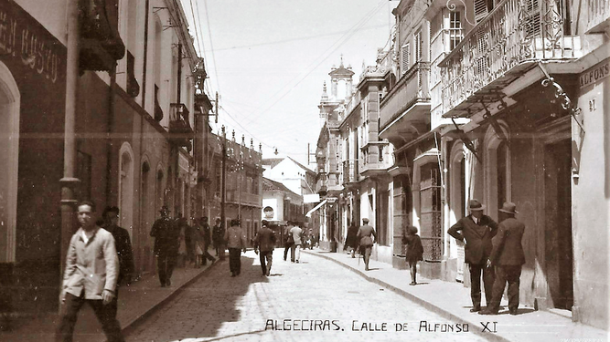 Consistorio de la calle Alfonso XI en 1921, cuando estaba presidido por Pedro Mónaco