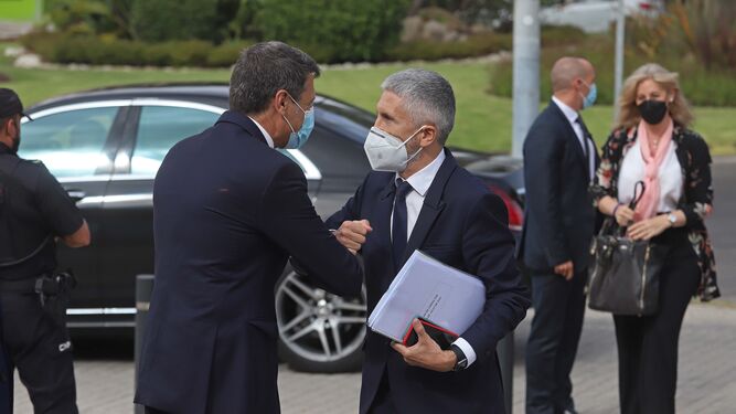 El ministro del Interior, Fernando Grande-Marlaska, a su llegada a la reunión sobre el Plan Especial del Campo de Gibraltar.