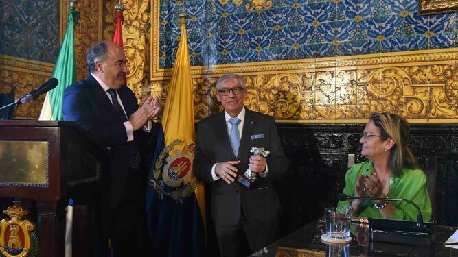 José Luis Ocaña recibe el galardón Especial Pura Cepa 2019