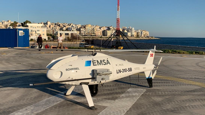 El dron cedido por la EMSA para monitorizar el área del Estrecho.