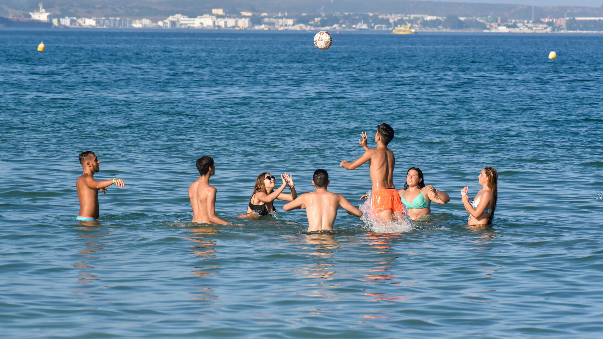 Las fotos de una tarde de deportes en las playas de Algeciras