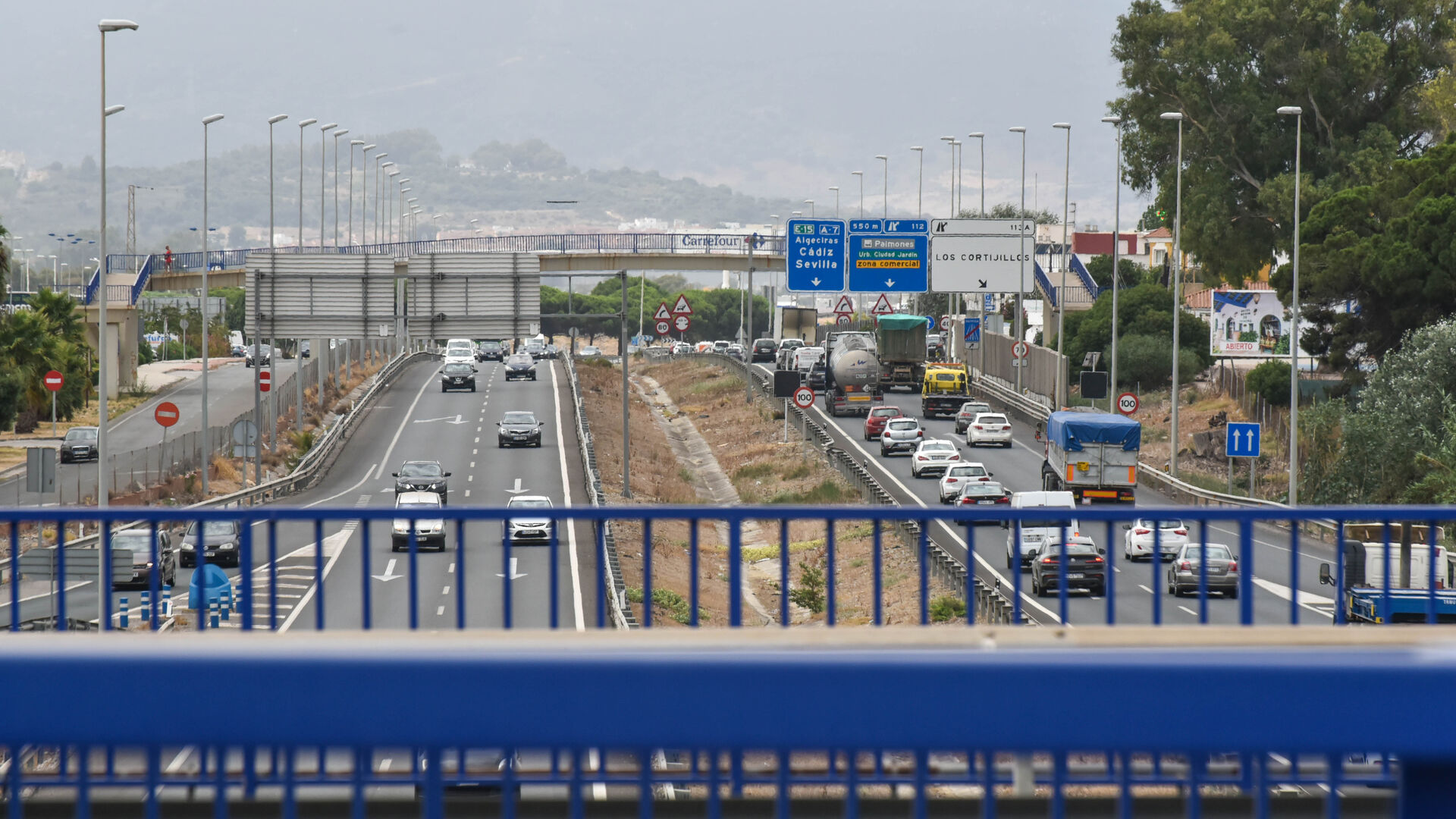Las fotos de la retenciones de trafico en la A-7 a su paso por el Campo de Gibraltar