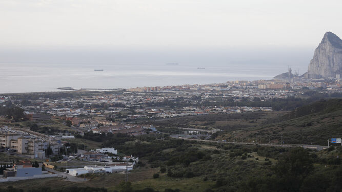 Vista parcial de la ciudad de La Línea, vista desde El Higuerón.