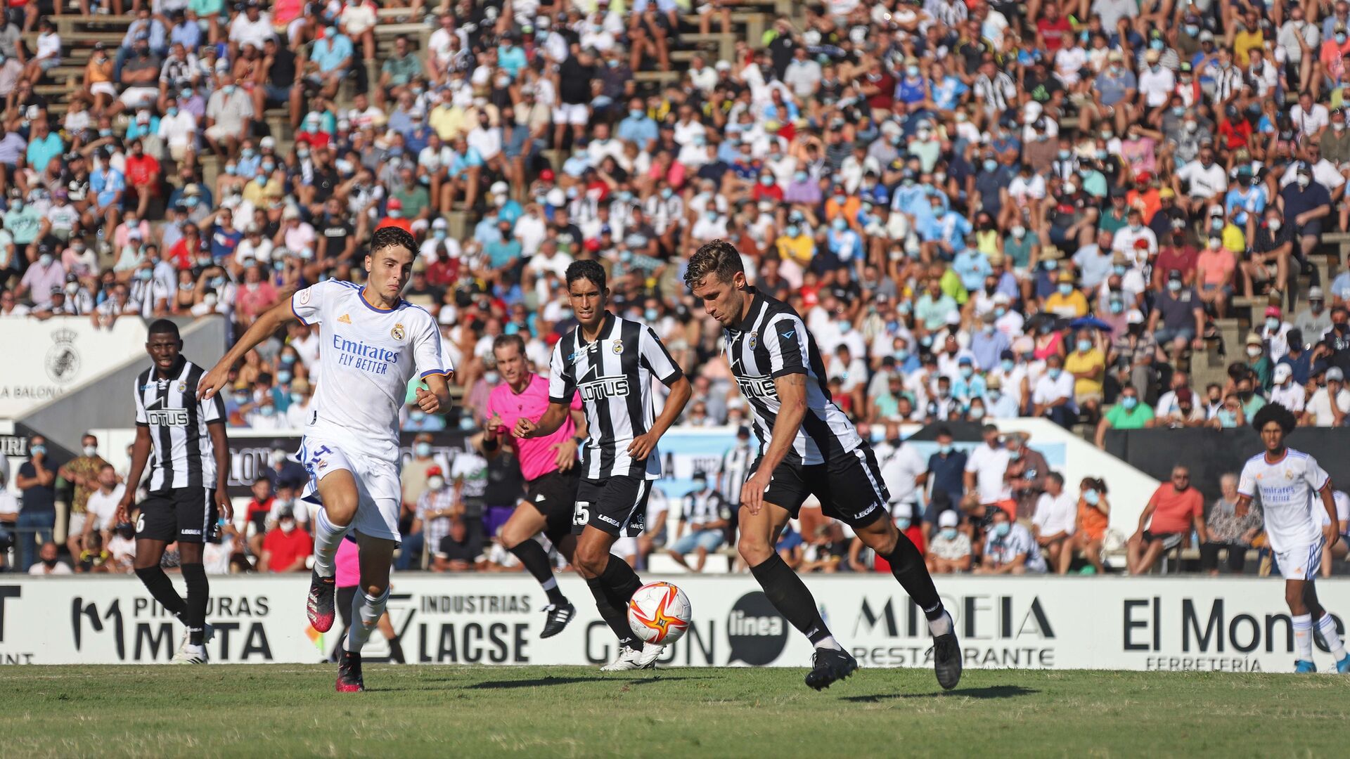 Las mejores fotos del Balona - Real Madrid Castilla en La L&iacute;nea