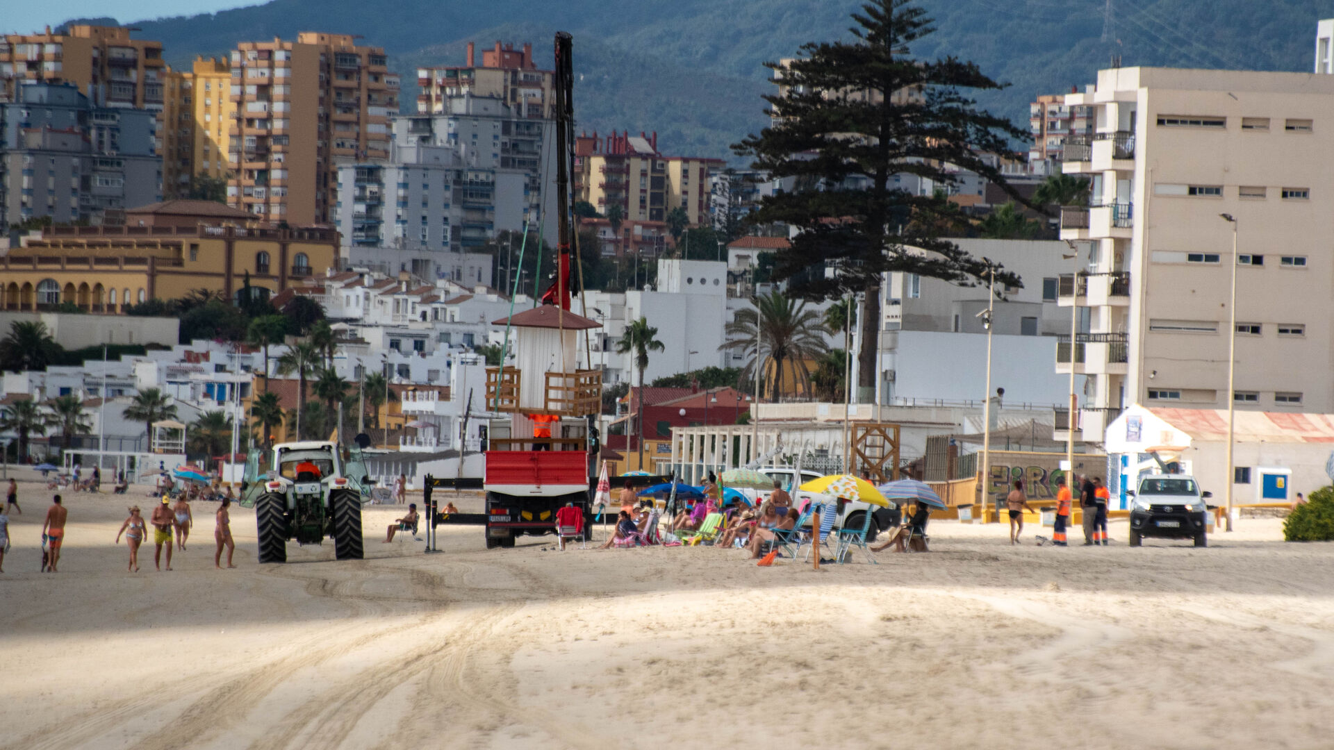 Las fotos del fin de la temporada de playas en Algeciras