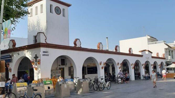 El Gobierno local ha aprobado el proyecto de rehabilitación del interior de la Plaza de Abastos de Chipiona.