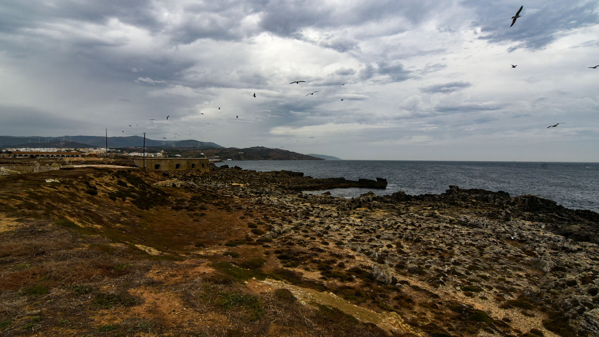 Las fotos de las obras del faro de la isla de las Palomas en Tarifa