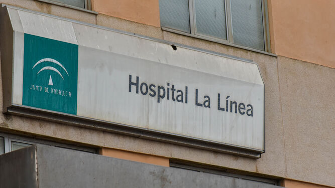El rótulo del antiguo Hospital de La Línea.