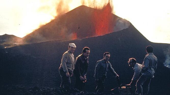 Imagen de la erupción del Teneguía en 1971