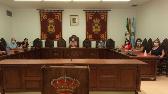 Juan Franco y los representantes de CCOO, en el Ayuntamiento de La Línea.