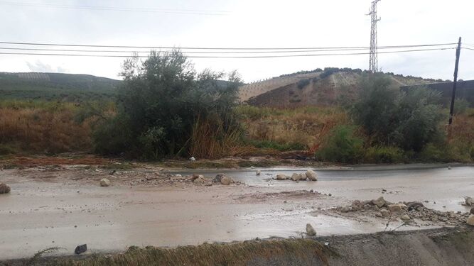 Una de las carreteras provincial de Córdoba afectada por el temporal