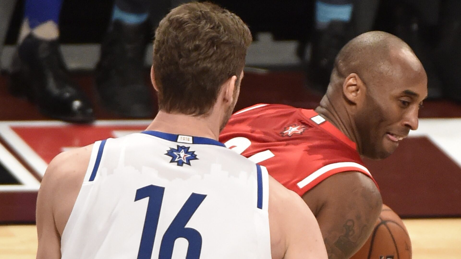Pau se enfrenta a su amigo Kobe Bryant en el All Star de la NBA.
