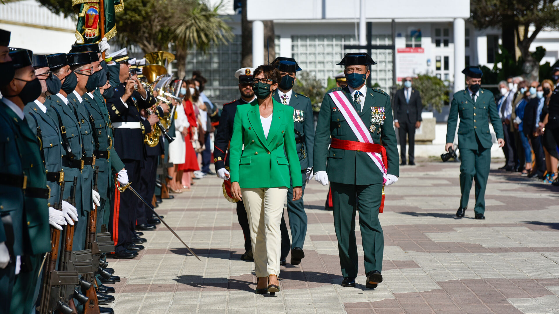 Las fotos de los actos de la Guardia Civil en Tarifa por la festividad de la Virgen del Pilar