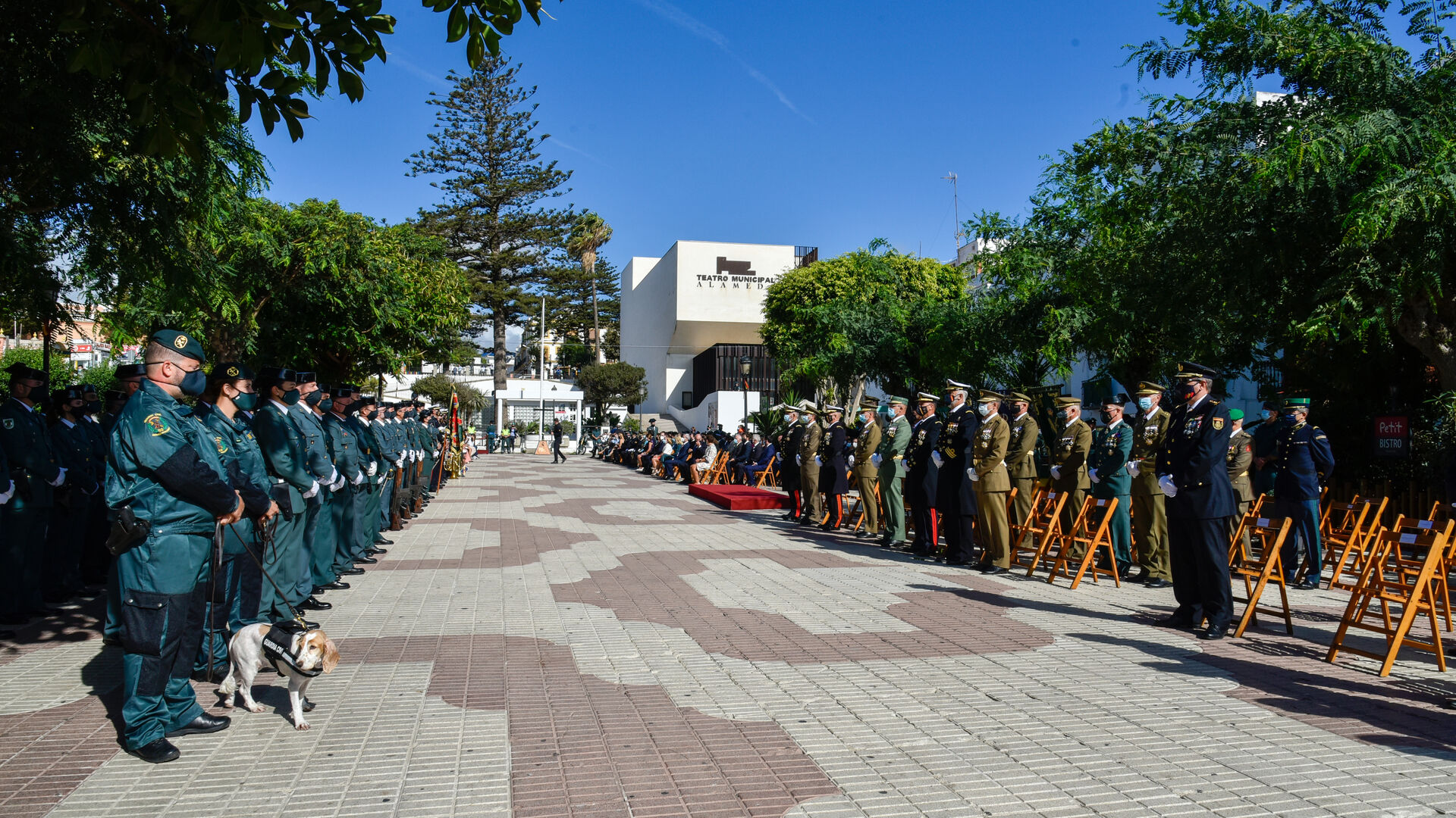 Las fotos de los actos de la Guardia Civil en Tarifa por la festividad de la Virgen del Pilar