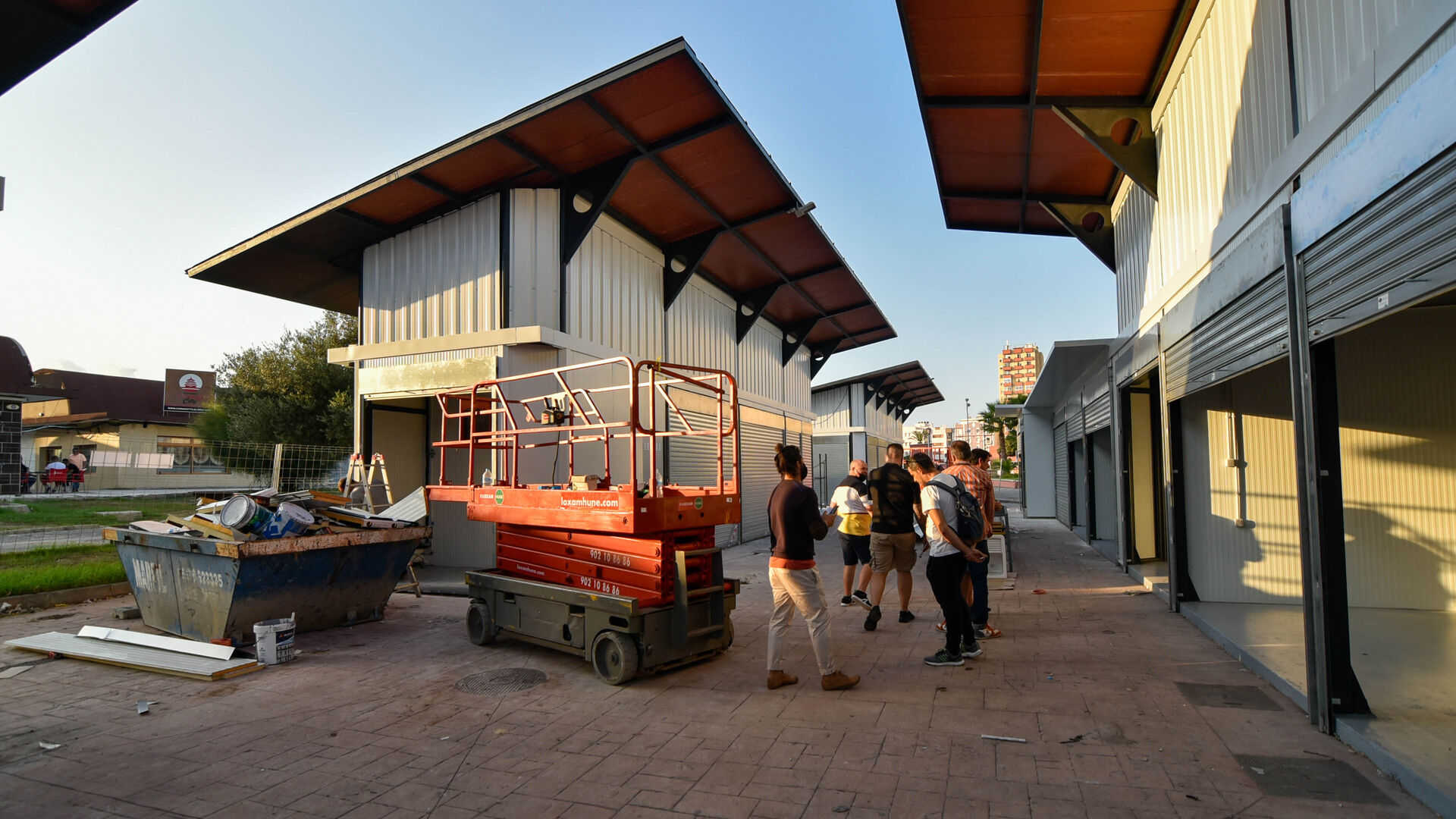 Obras de acondicionamiento del mercado provisional del Bulevar en La L&iacute;nea